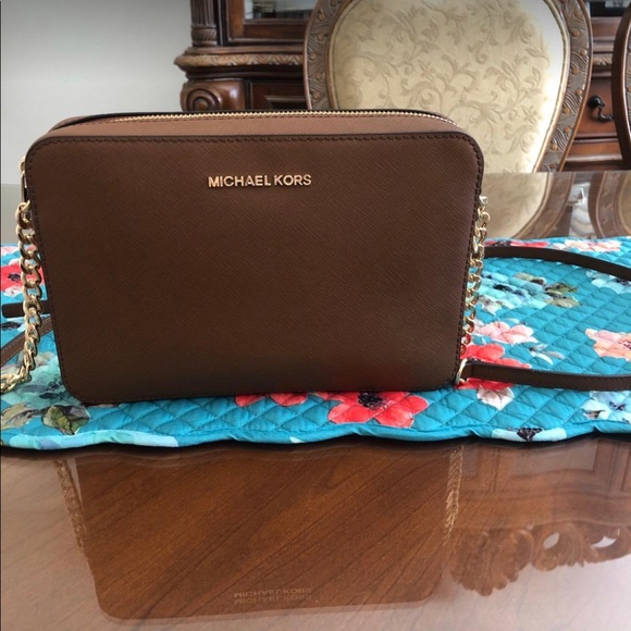 COPY - NWT Michael Kors Jet Set Item Large East West Cross-body Luggage 4650 N…